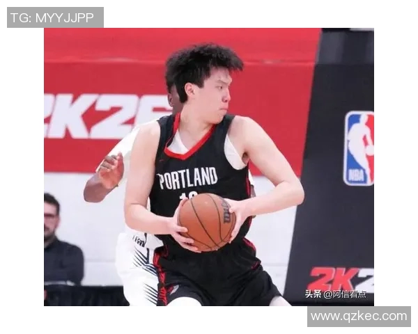 22.7秒！杨瀚森被巴特勒1v1强打，斯普利特大手一挥：下去！