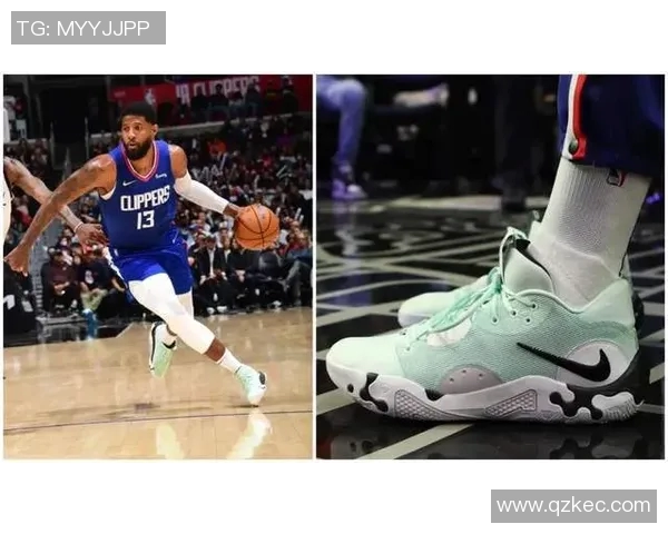 库里上脚Sabrina 3定制版球鞋，后跟处印有名字和座右铭